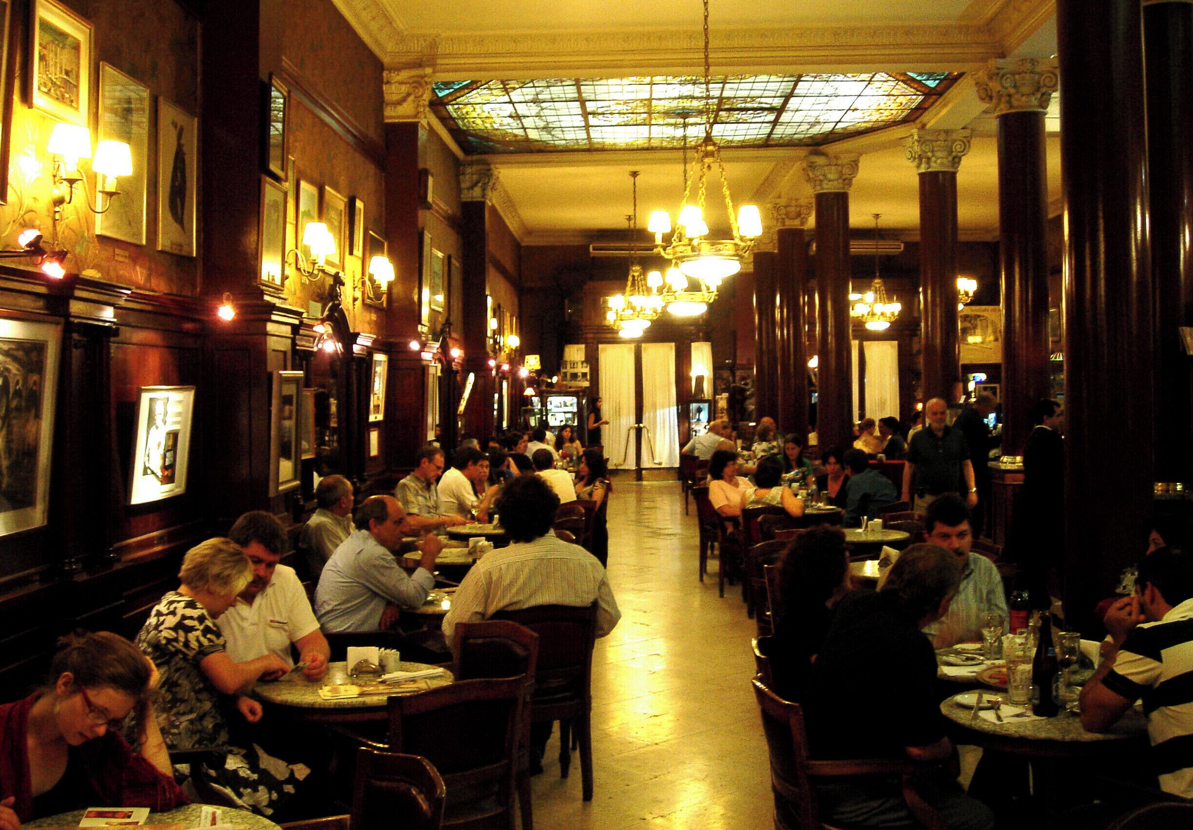 Great coffee and Tango. #bue 