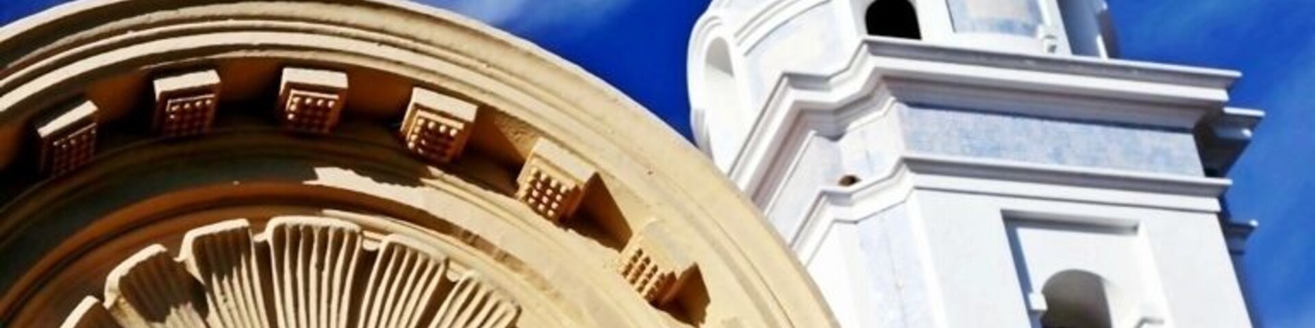 4,800 densely-packed mausoleums fill this city of the dead. Wide tree-lined esplanades branch into smaller "streets" and "alleys", many lined with elaborate marble tombs built to stand out among the crowd. Of the interred, Eva Peron is the most notable.
The cemetery began as a convent garden in 1732, but when the order was disbanded 90 years later the garden was converted into a public cemetery. In the1870s Recoleta grew into an upper class neighborhood and the nearby cemetery became the final resting place for wealthy socialites, where procuring an eternal address and building on a grand scale became a form of one-upmanship.