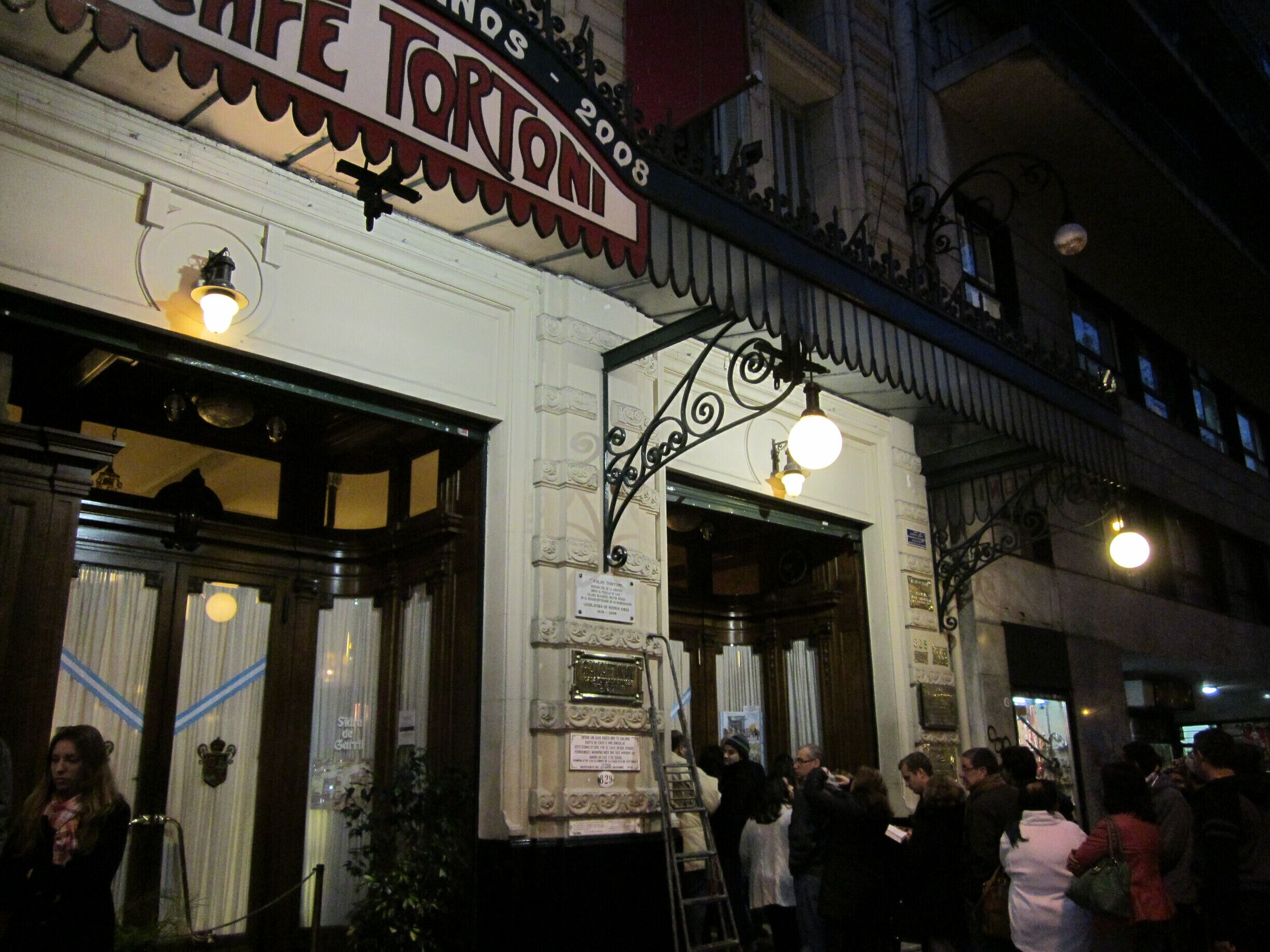 Probably the most famous cafe in all of Buenos Aires, and the oldest. Expect to possibly wait in line as it is very popular with tourists. Come for the coffee and stay for a late night tango show in a separate salon.