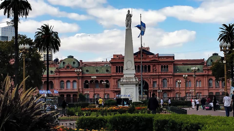 The famous Pink Palace where Evita Peron regularly speaks at the balcony in front of the Argentines.