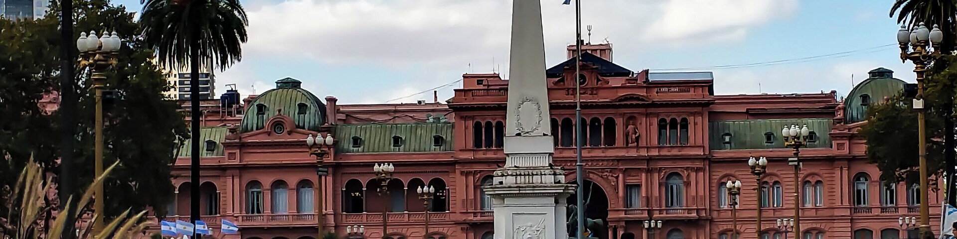 The famous Pink Palace where Evita Peron regularly speaks at the balcony in front of the Argentines.