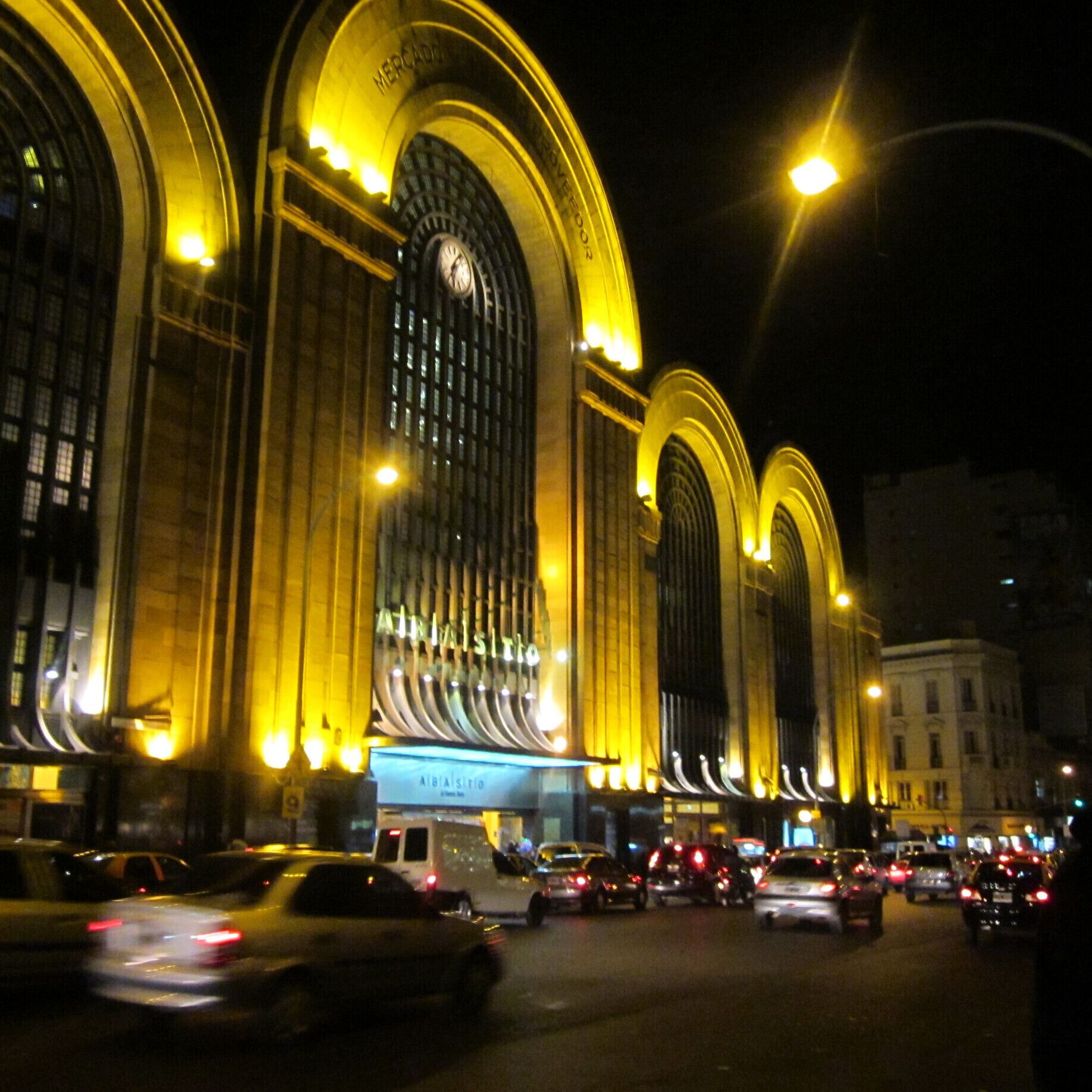 Mercado Abasto is one of the largest shopping malls in Buenos Aires. (Side note: It was the only place in the world I've ever seen a kosher McDonald's, although I know they must exist elsewhere). ;)