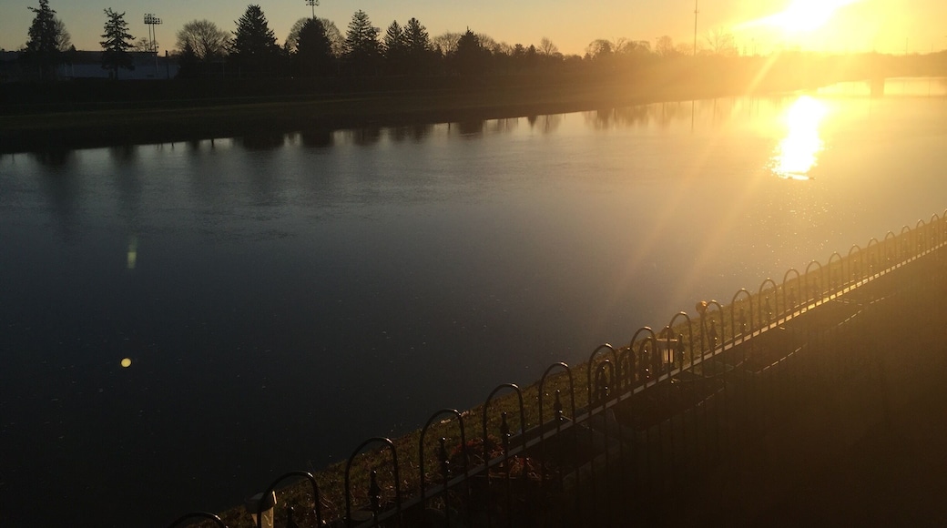 Love visiting my dad❤️Troy is small town USA. Great place to live and visit. Home😃