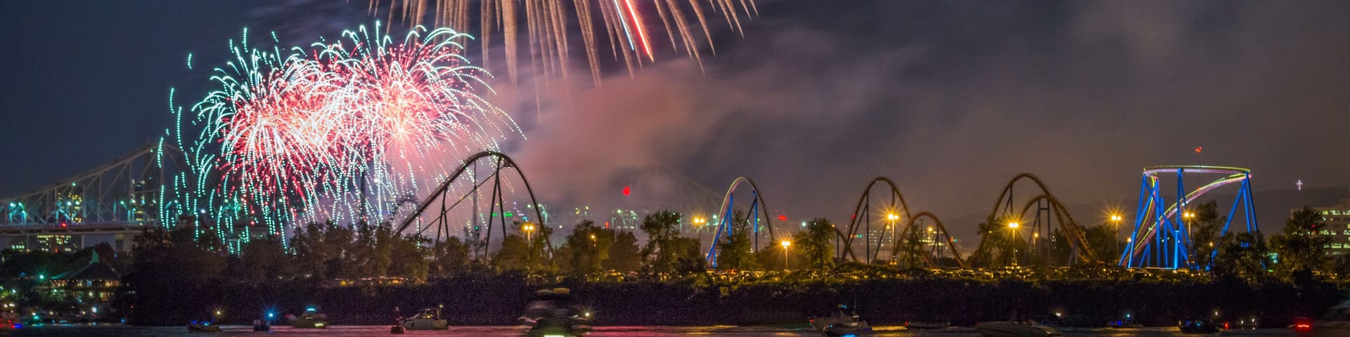 FIREWORKS OVER ST LAWRENCE RIVER