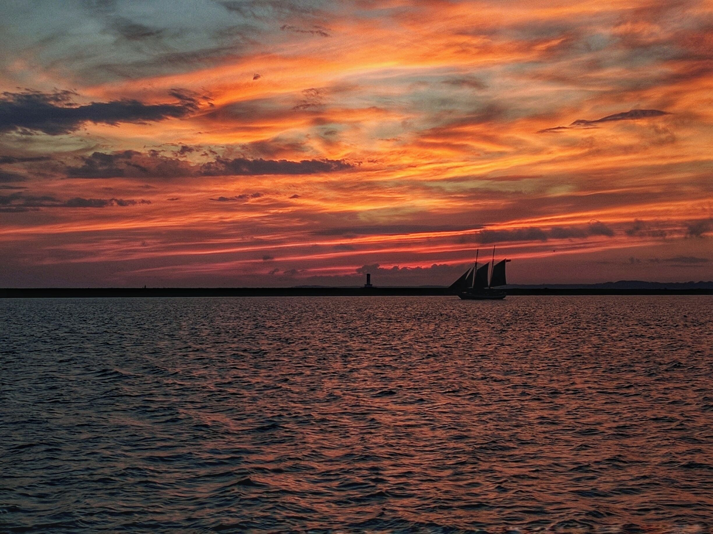 Great place for photos at sunset. #ny #newyork #buffalo #lakeerie 