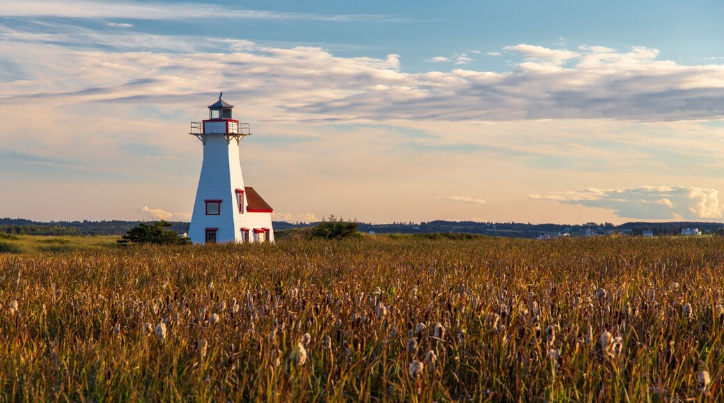 New London Lighthouse PEI dawn