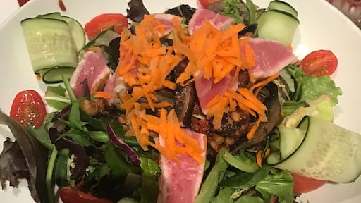 Ahi salad delicious