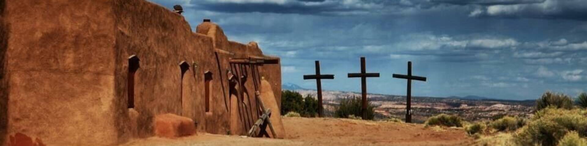 #architecture #colorful
Georgia O'Keefe's place of residence in the hills of rural New Mexico surely showcase the beauty that inspired her work.