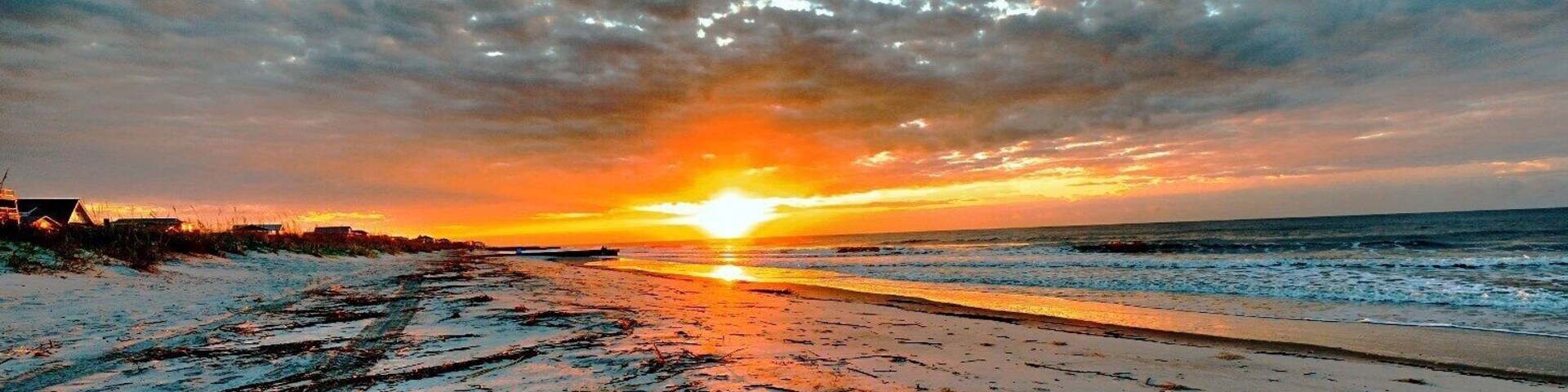 Sunrise over Folly Beach, James Island, SC. Shot with Fuji XT2 & Fuji XF 8-16mm
