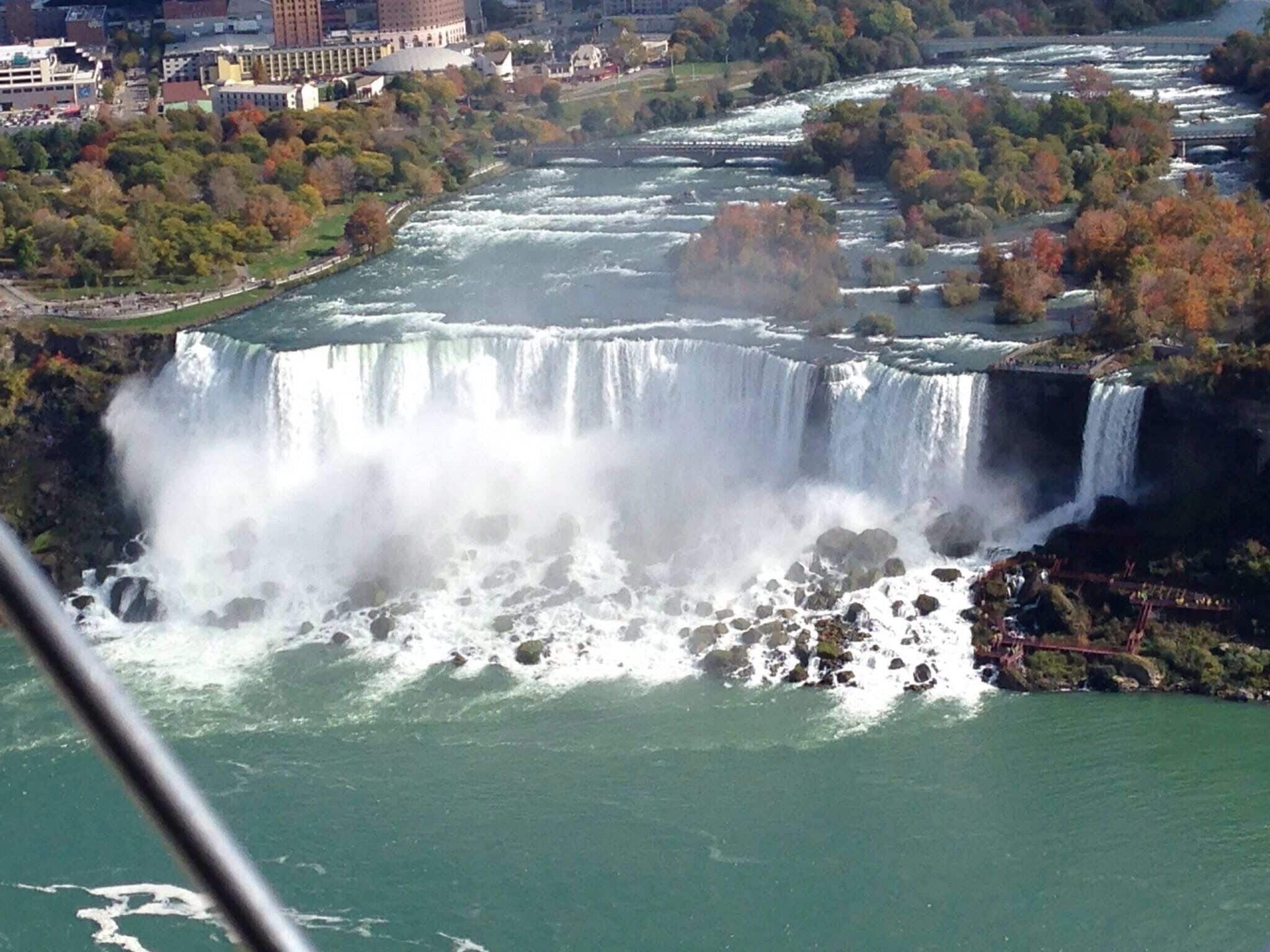 Skylon observatory gives gorgeous views of the one and only falls!! Niagara!:)