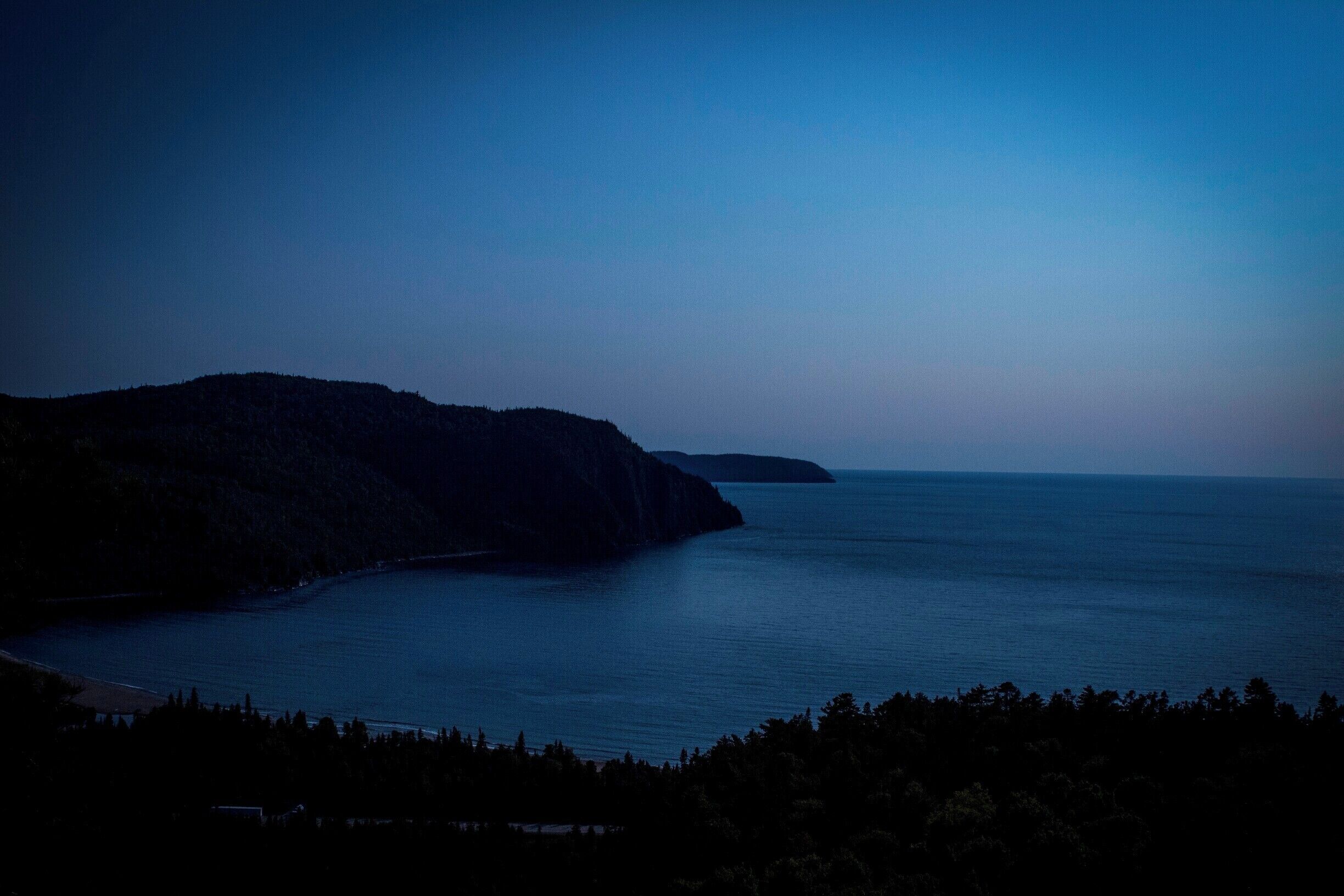 This wasn't  a long hike, but one of the most beautiful I've done in a long, long time. 

Lake Superior may be the most 'oceanic' lake in the world.

#BvSApplication 