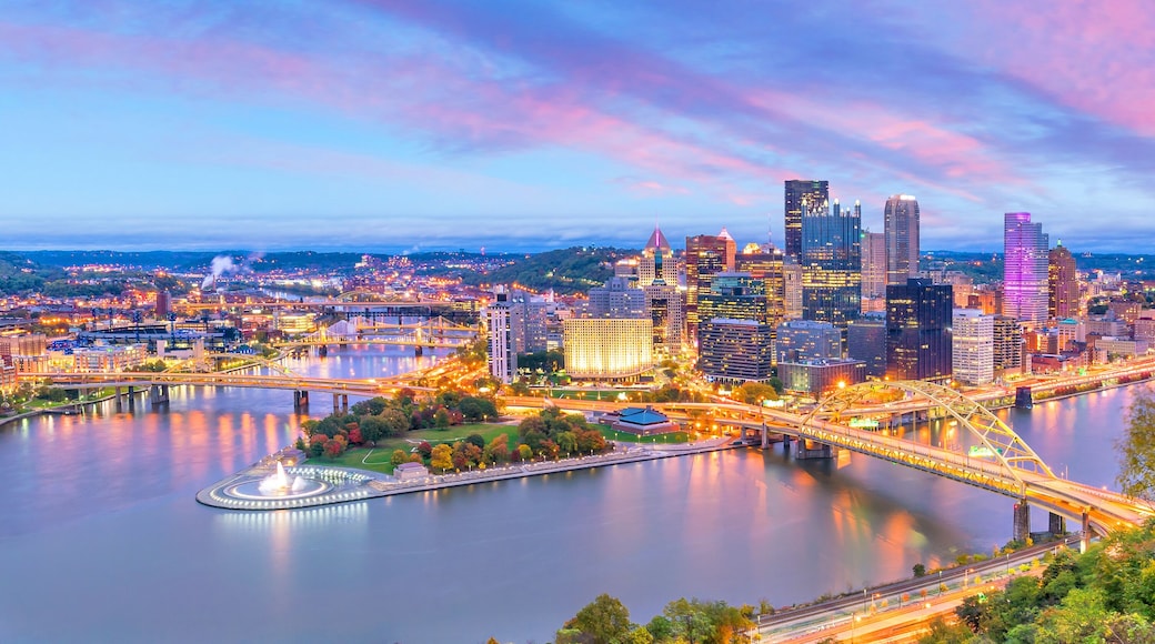 Downtown skyline of Pittsburgh, Pennsylvania at sunset