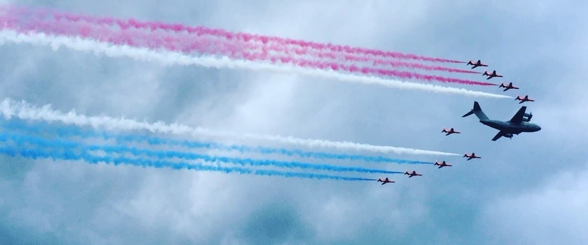 Red White & Blue - Farnborough Airshow is always worth going to! The next one is in 2018, and it occurs every other year! #RedArrows #BestofBritish #FarnboroughAirShow #Staycation #LifeAtExpedia