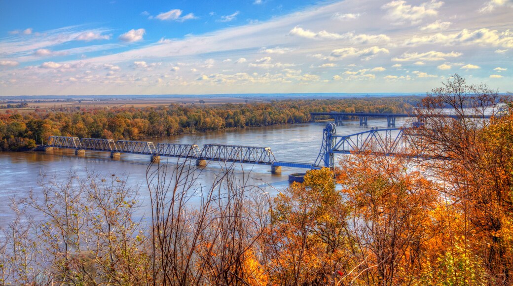 Wabash Bridge Across the Mississippi River Along the Great River Road