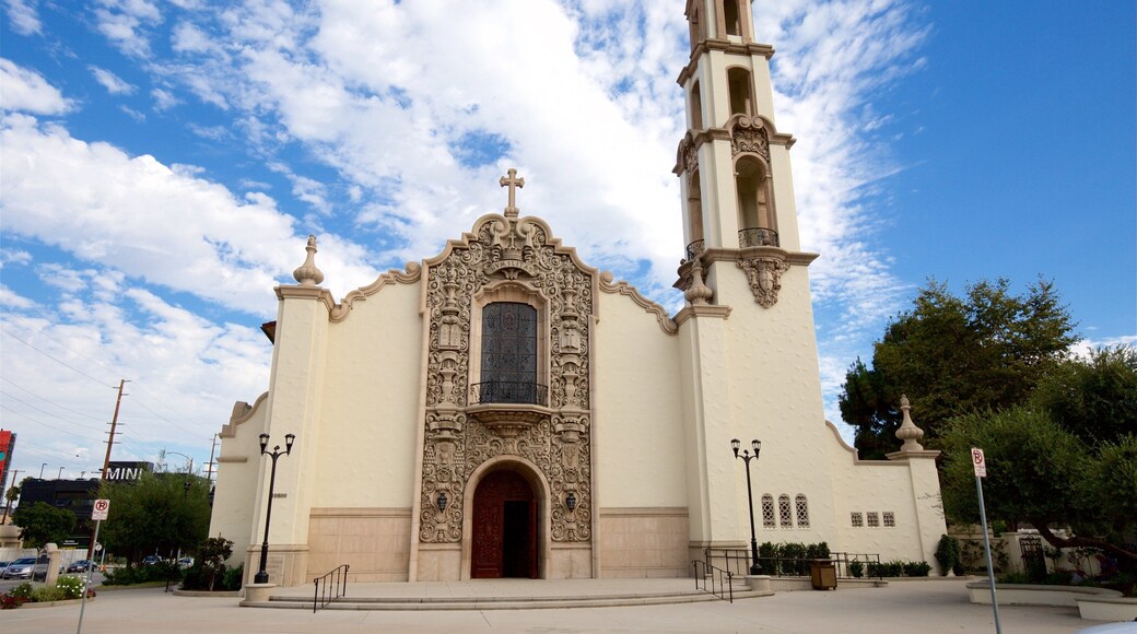 Burbank which includes a church or cathedral and heritage architecture
