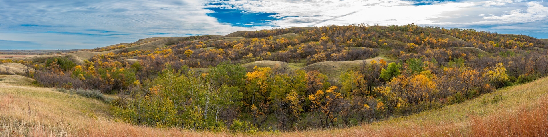 Autumn hiking on the Canadian prairie