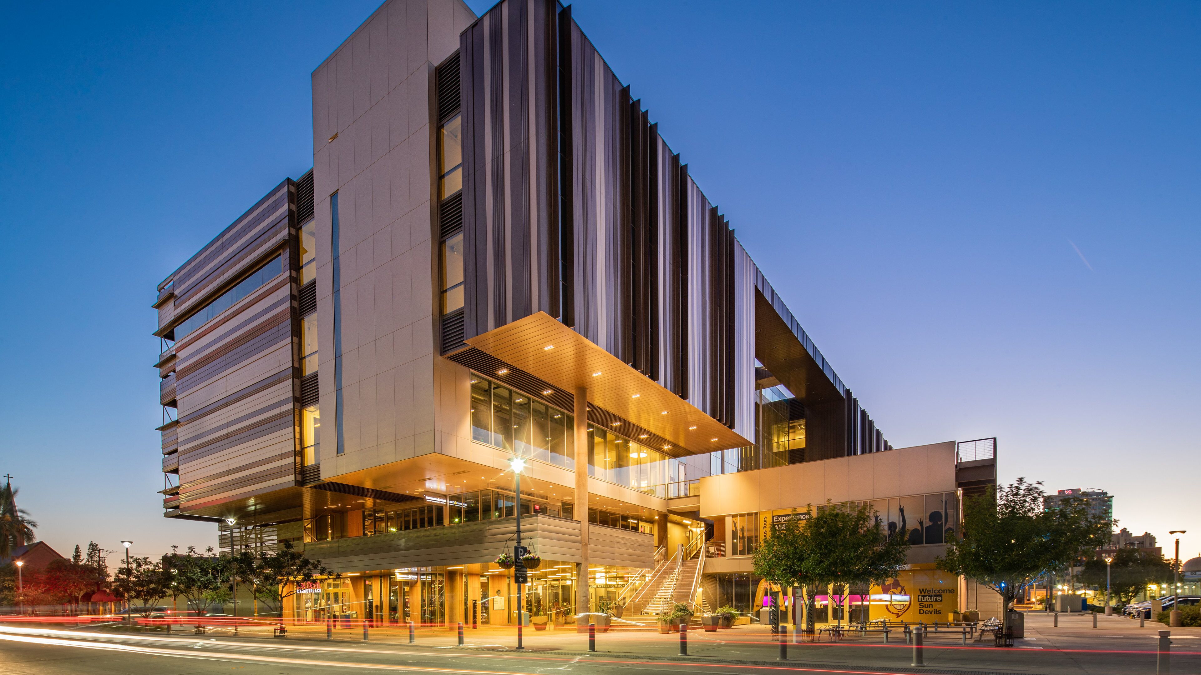 Tempe showing night scenes