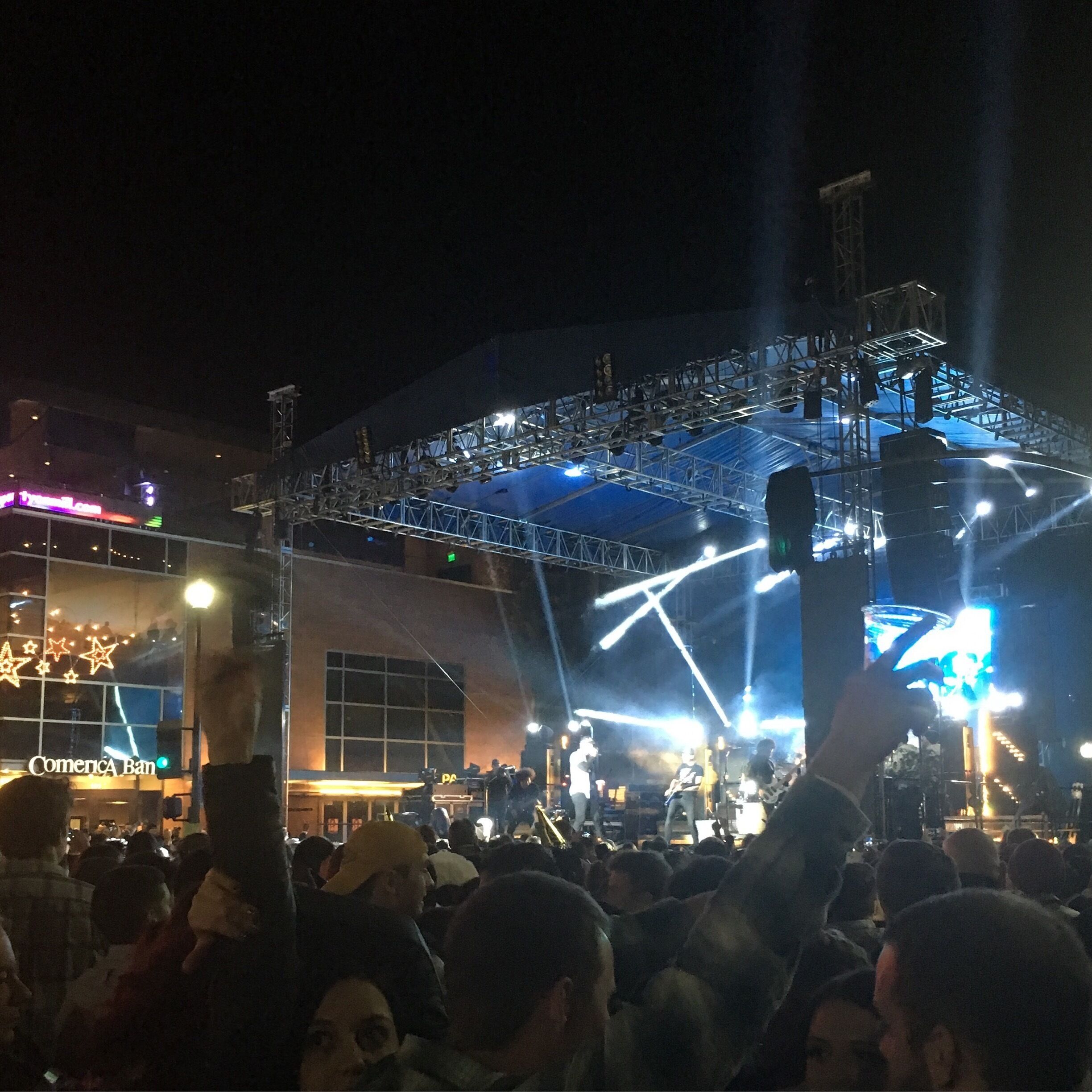 Happy New Year 2016 🎉🎉🎉