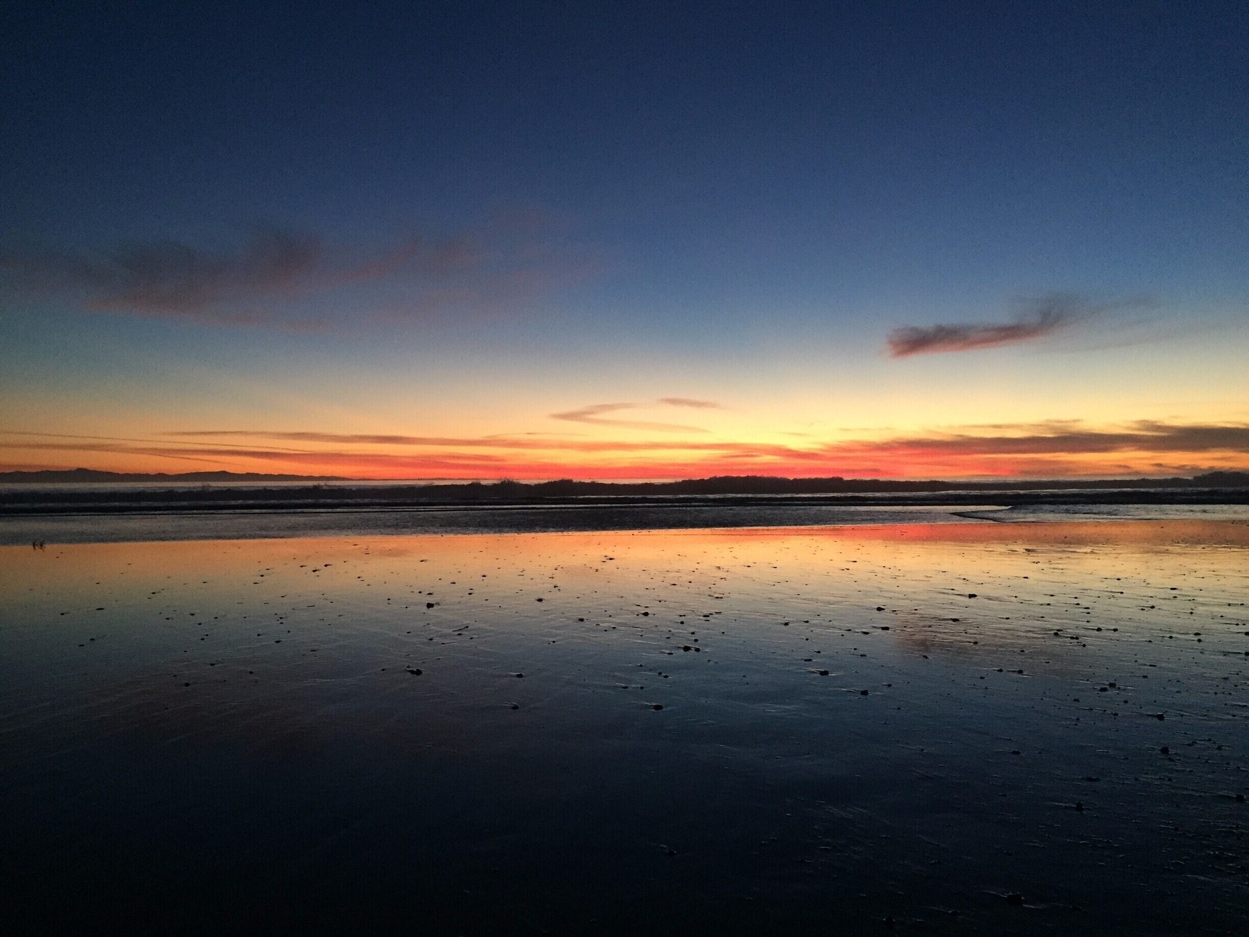 Find this beautiful beach and its stunning sunsets (and sunrises) in Carpinteria, 12 miles south of Santa Barbara, California. Facing ever so slightly south/southwest, this beach gets the best of both worlds!

#beach
#beachbound
#California
#sunset
#SoSoCal
#lifeatexpedia
#weloveourmarkets
#AMER