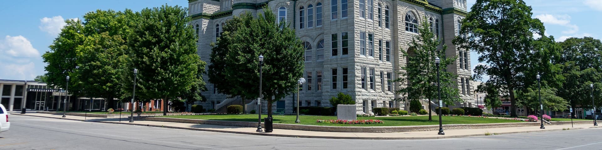 Low angle view of the Jasper Country Carthage courthouse in Missouri on a sunny day