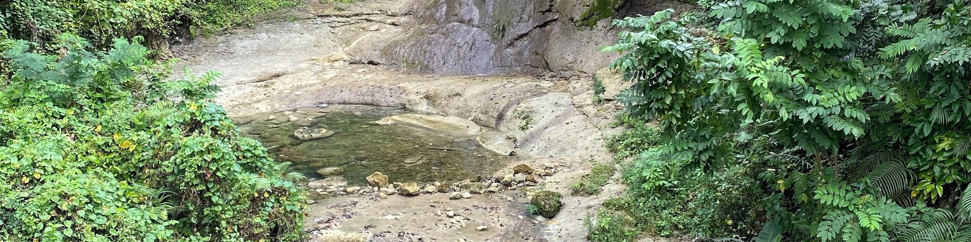 One of the many waterfalls of the San Sebastián area.