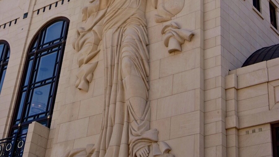 One of the two hand carved #angels on the front of the Bass Performance Hall in Fort Worth
#fortworth #sculpture #architecture #texas #usa #america #streetview