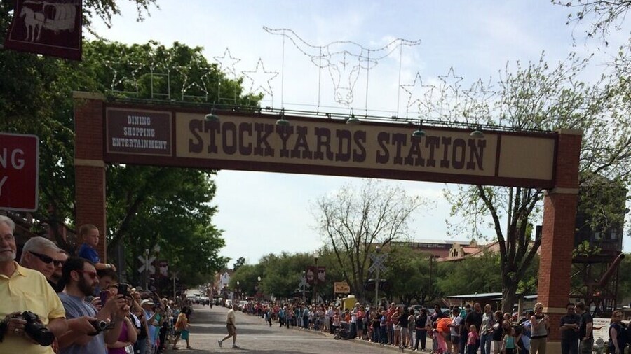 The FortWorth Stockyards are the historic books of the livestock industry in Texas. People here are waiting to see the Texas Longhorns!
#localgem