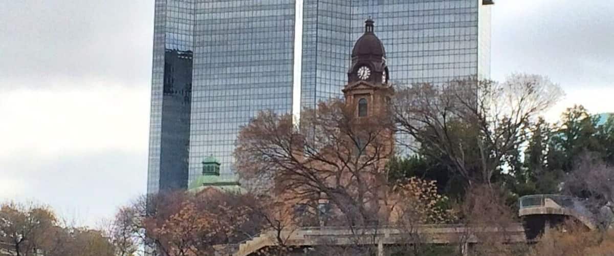 On the #riverfront in #downtown Fort Worth
#fortworth #texas #courthouse #skyscraper #architecture #reflections #urbanexploration #city