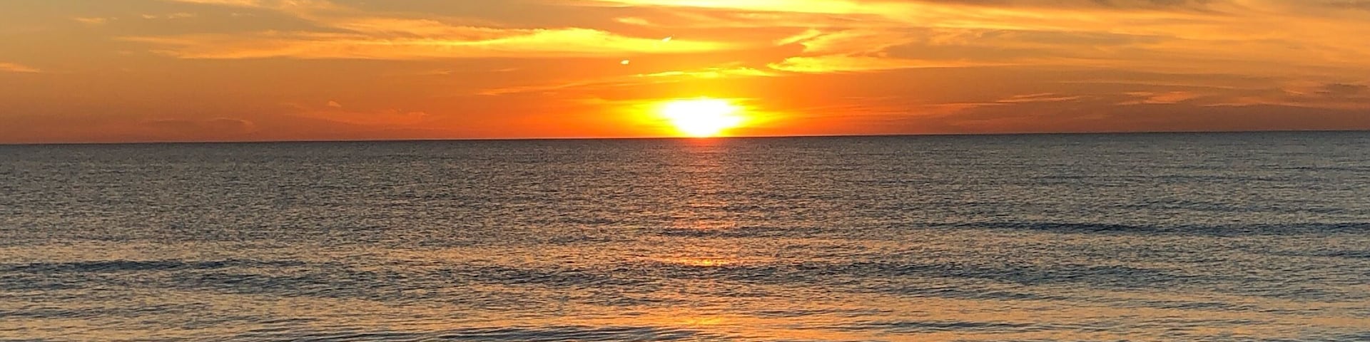 Sunset at the beach.
#sunset #beach #sky #clouds #Nature