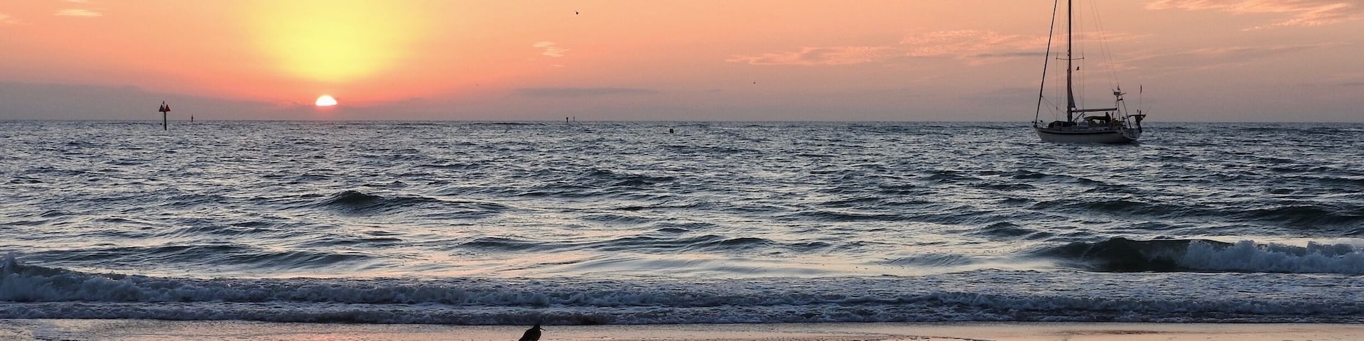 Sunset seen from the beach.
#BeachTips
#Golden