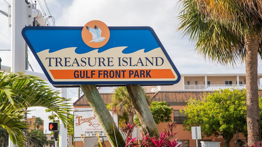 Schild für Treasure Island Gulf Front Park mit einer Möwen-Illustration.