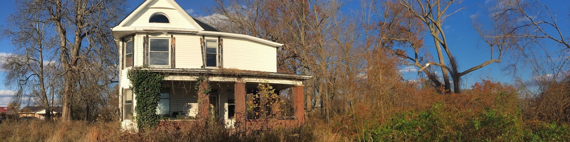 The neighbors are assholes and will come harass you. So I was in, and out (: