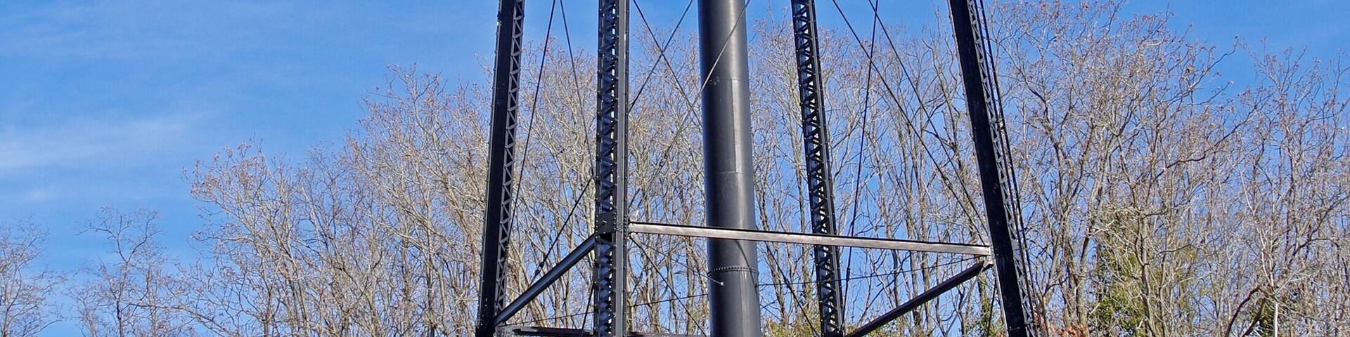 When I am near anything that is advertised as "The World's Largest" anything I have to go by and take a look. In this case it is the World's Largest Catsup Bottle.
