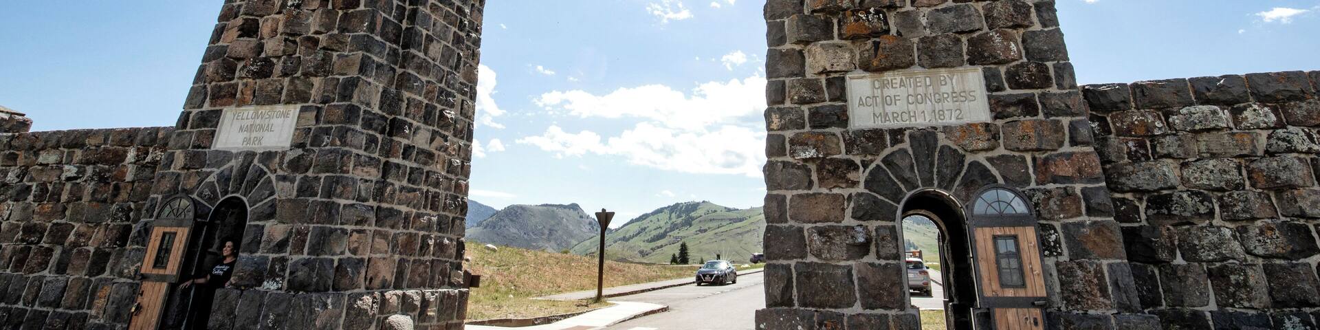 We visited this location but ideally needed to be there in the afternoon as the sun was on the "wrong" side of the arch. I used a wide lens to capture the arch and didn't attempt to correct the distortion as I felt it added to the picture (for me anyway). It took a long time to get this without hoardes of people in the shot.