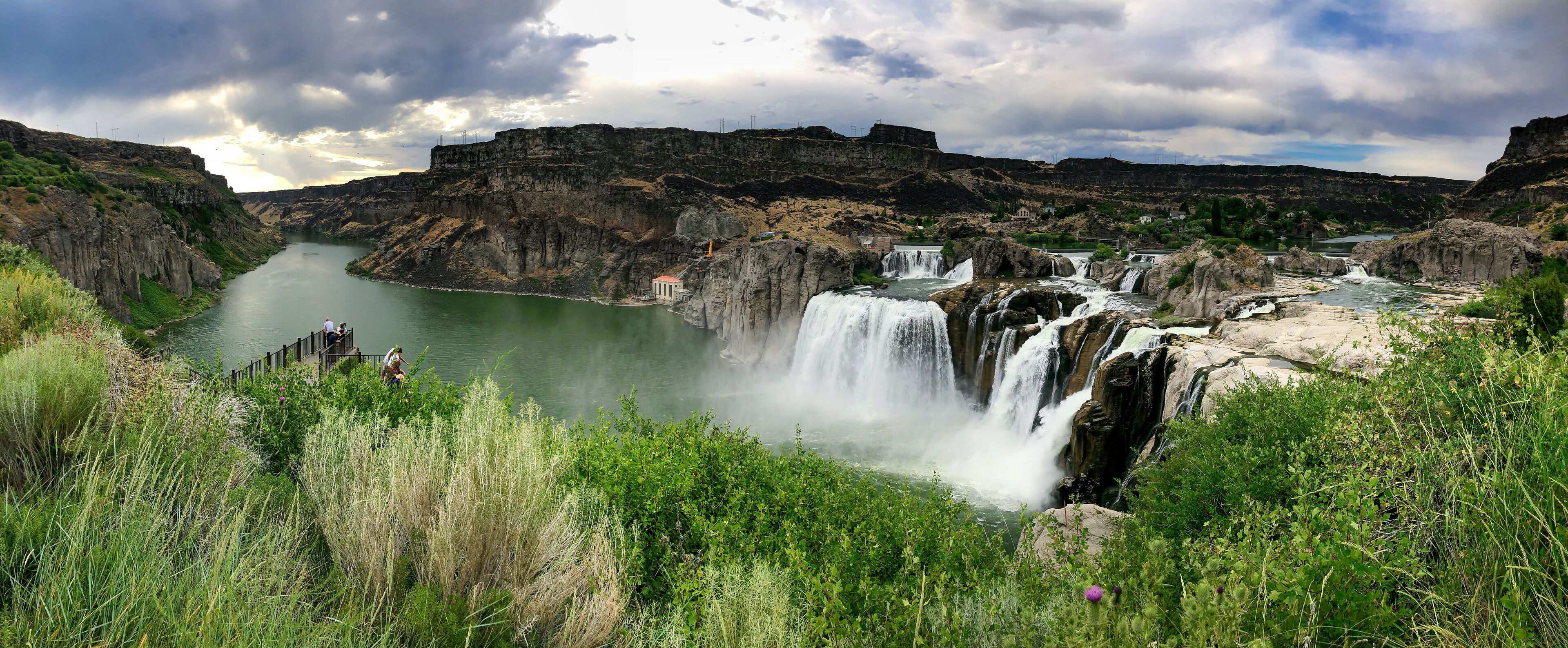 Shoshone Falls on a beautiful summer day - Panoramic view