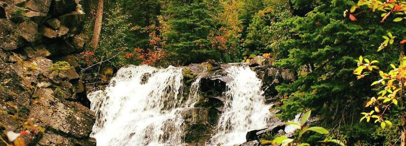 Lost Creek Waterfall