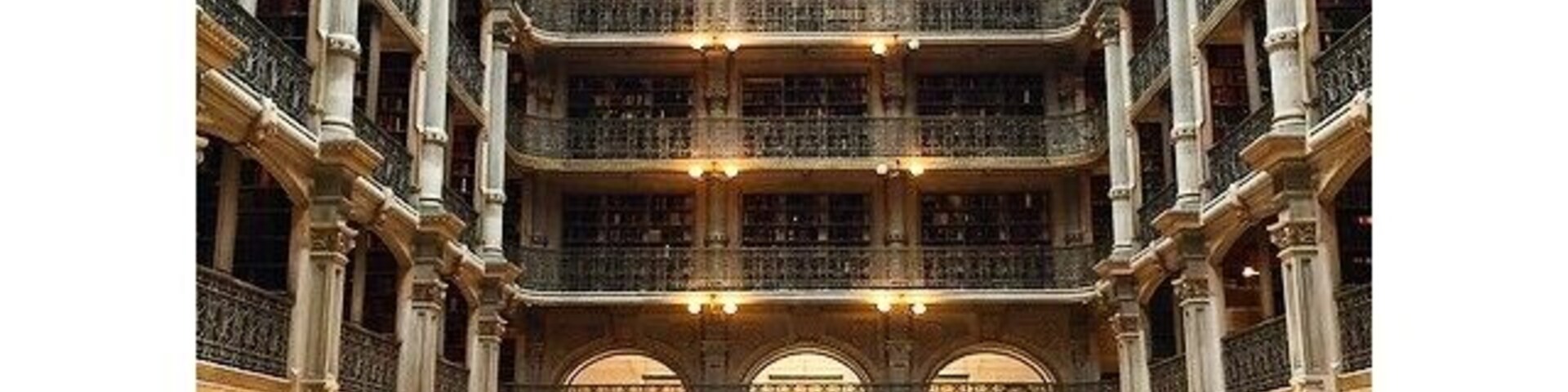 This library had been on my bucket list for years! Unfortunately you cannot ascend any of the stairs so you'll only get the view from the ground. The famous reading room itself is smaller than it sometimes looks in photos, but is so worth a quick stop if you're in Baltimore. Before you plan to see it though, check the opening hours online. I believe it is not open for the public on weekends and on Mondays!