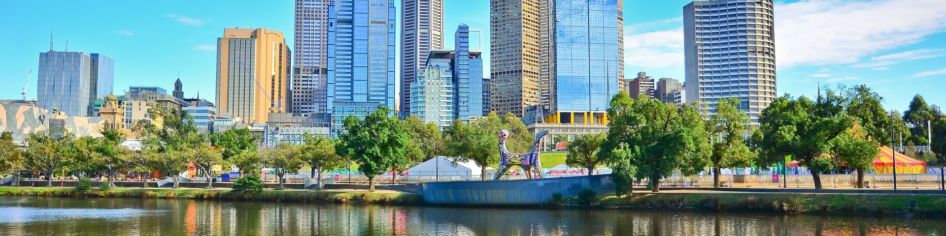 View of Melbourne skyline in summer