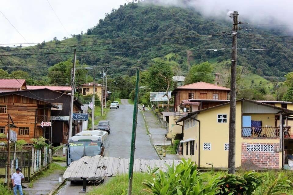 Small town in the cloud forest. 