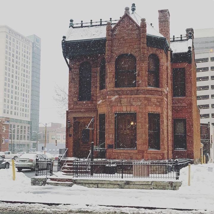 I love this #building 💗 #downtown #denver #colorado #architecture #winter #snow