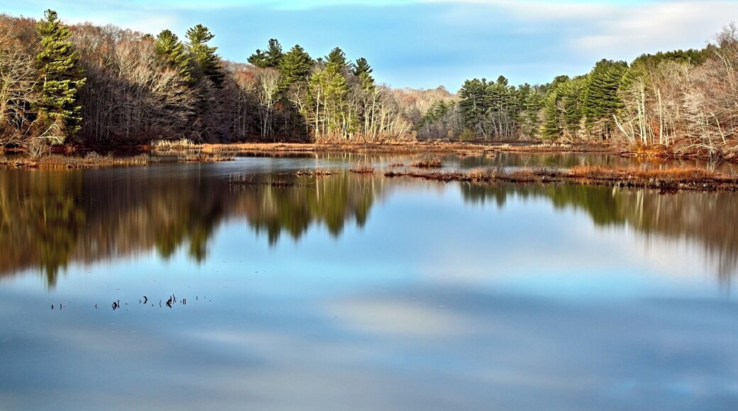 Long exposure and #reflection at Borderland State Park. I think this is about the furthest you can walk from the main entrance. Head toward the old farm house and turn left after it.