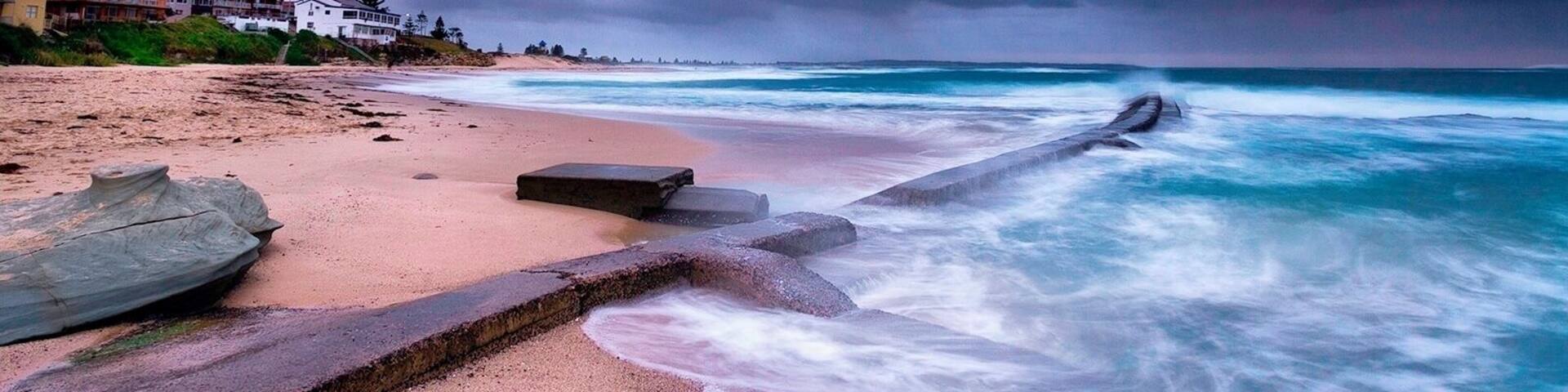 A nice little find from the hoards of people who walk along the shoreline from The Entrance.
Easy parking also with a very short walk around the pools.