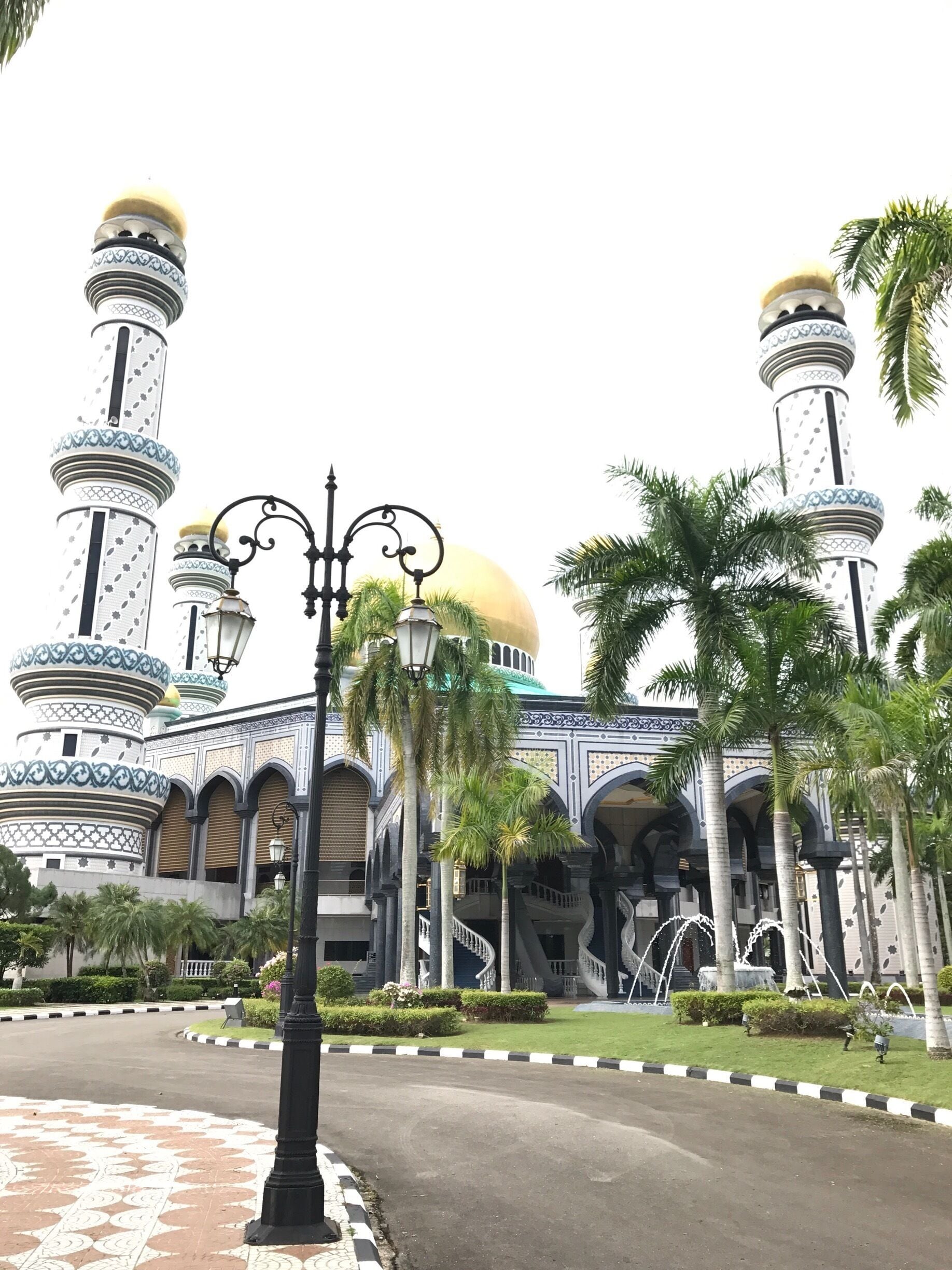 So many cool features - stunning architecture as well