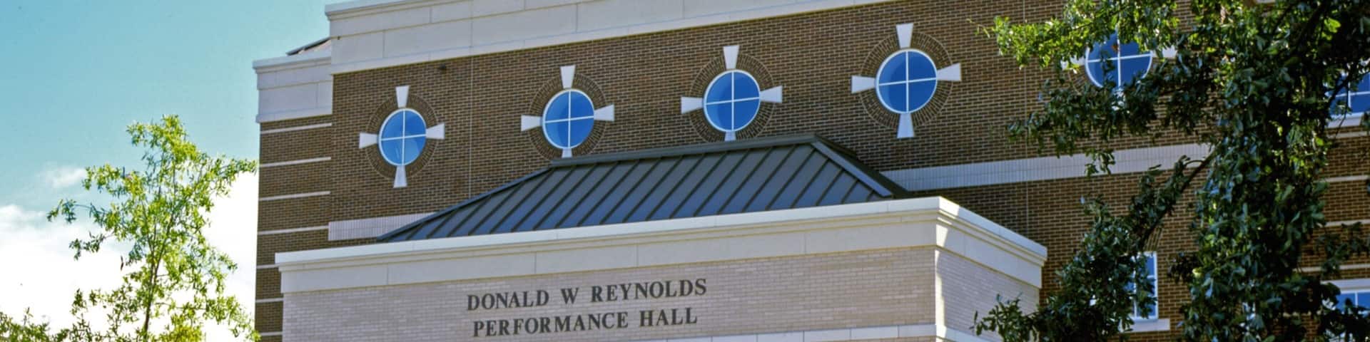 Conway featuring an administrative building