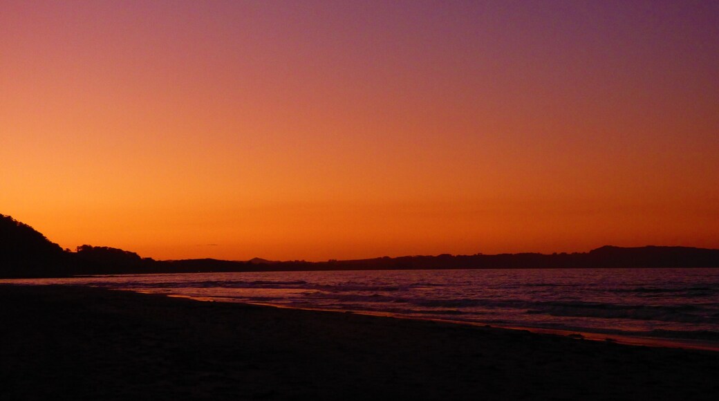 Impressive Sunset After Glow
#sunset
#afterglow
#tasmania
#burnie
#australia
#purple
#red
#orange
#beach
#landscape