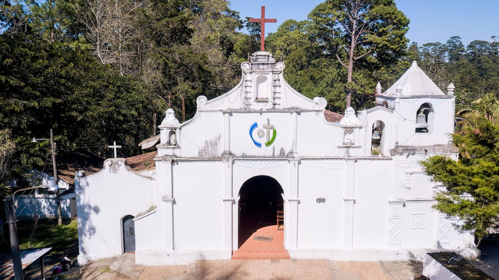 Frente de iglesia católica en Alta
Verapaz Guatemala Centro América.