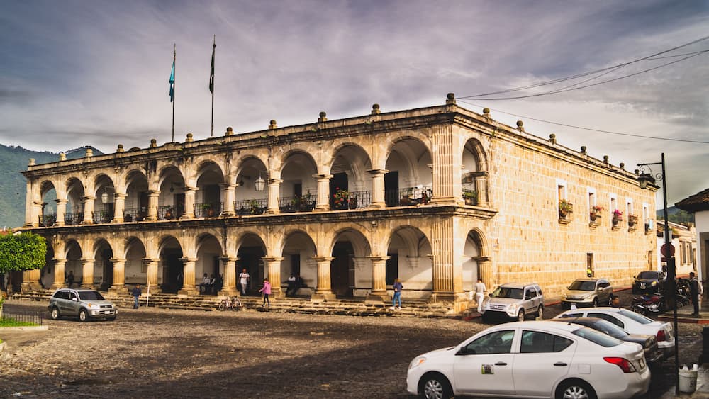 plaza de armas en Antigua Guatemala