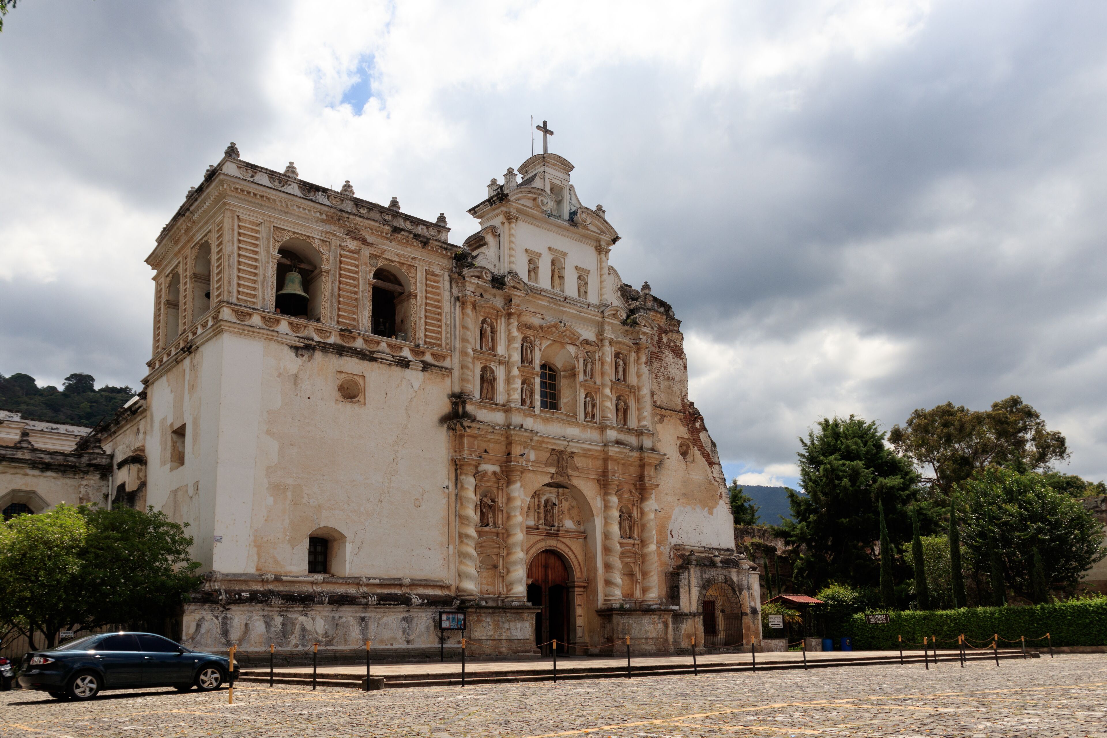 Antigua Guatemala San Francisco El Grande Church