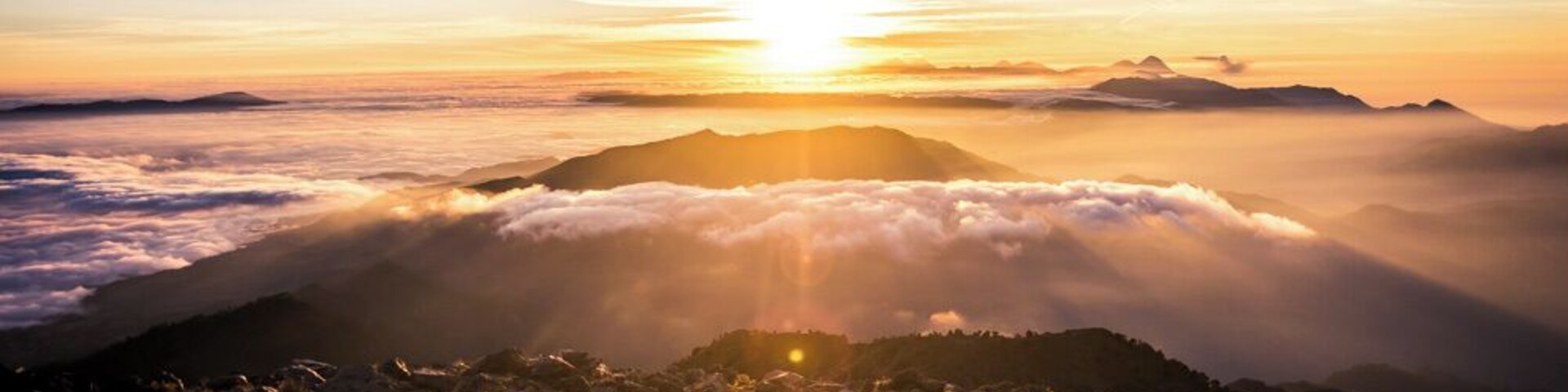 Sunrise above the clouds, seen from the top of Tajumulco.