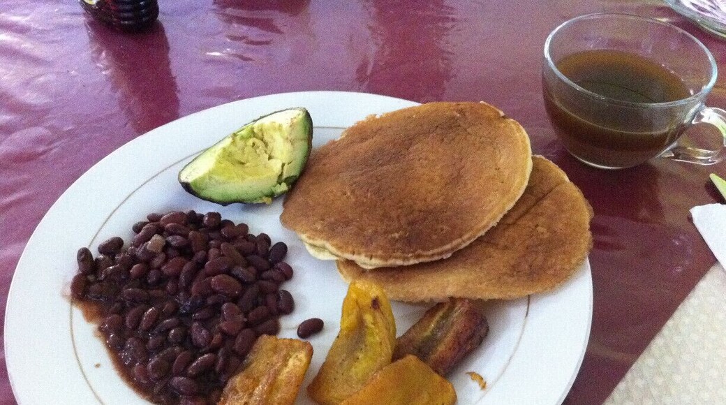 The coffee is fresh because it is grown on local farms. Plus this cup came with frijoles, panqueques, platanos y aguacate!